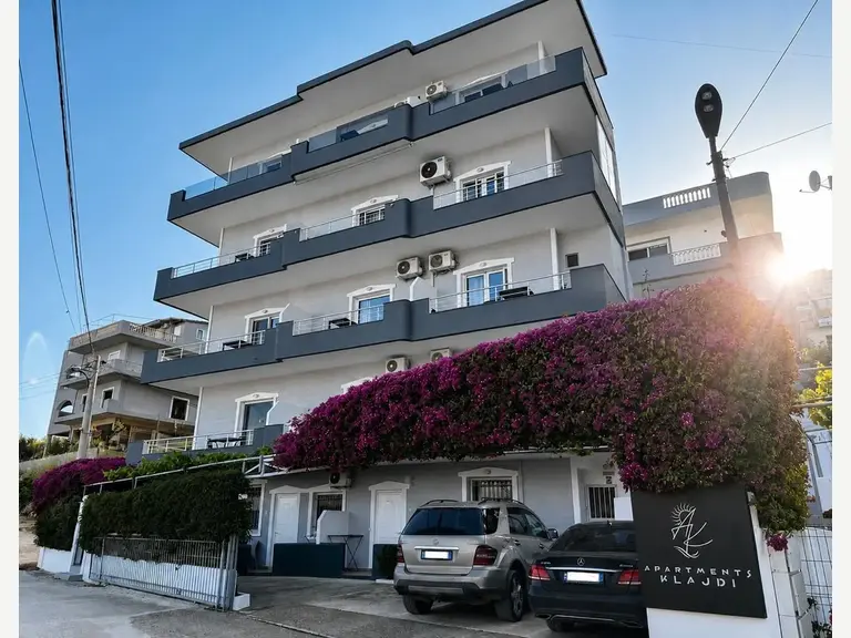 Apartments Klajdi exterior and private parking